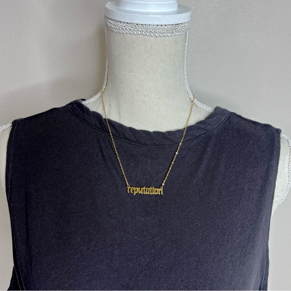 Taylor Swift Gold Plated Reputation Necklace - Picture 4 of 6